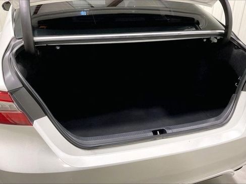 Used 2019 Toyota Camry XSE image 38