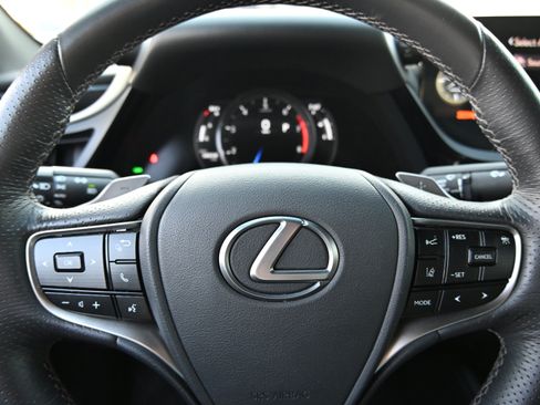 Used 2022 Lexus ES 350 F Sport w/ Accessory Package 2 FWD image 31