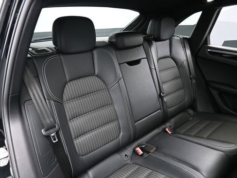 Certified 2023 Porsche Macan Turbo AWD/4WD image 26