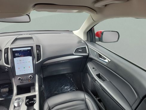 Used 2024 Ford Edge SEL AWD/4WD image 7