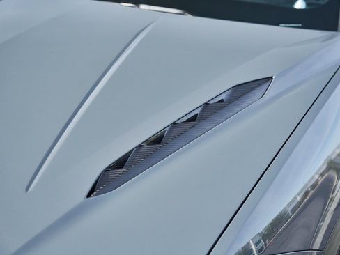 Used 2024 Lamborghini Urus Performante AWD/4WD image 8