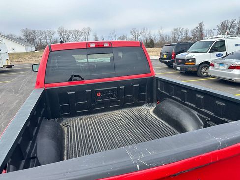 Used 2018 RAM 1500 Laramie w/ Convenience Group AWD/4WD image 10