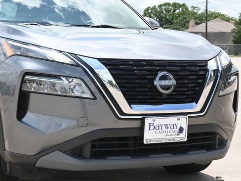 Used 2023 Nissan Rogue SV AWD/4WD image 29