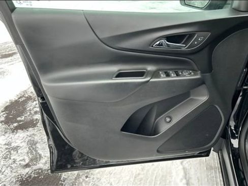 Used 2022 Chevrolet Equinox LT image 35