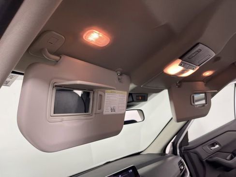 Used 2024 Nissan Rogue SV image 35