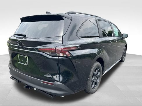 New 2026 Toyota Sienna XLE Woodland Edition AWD/4WD image 5