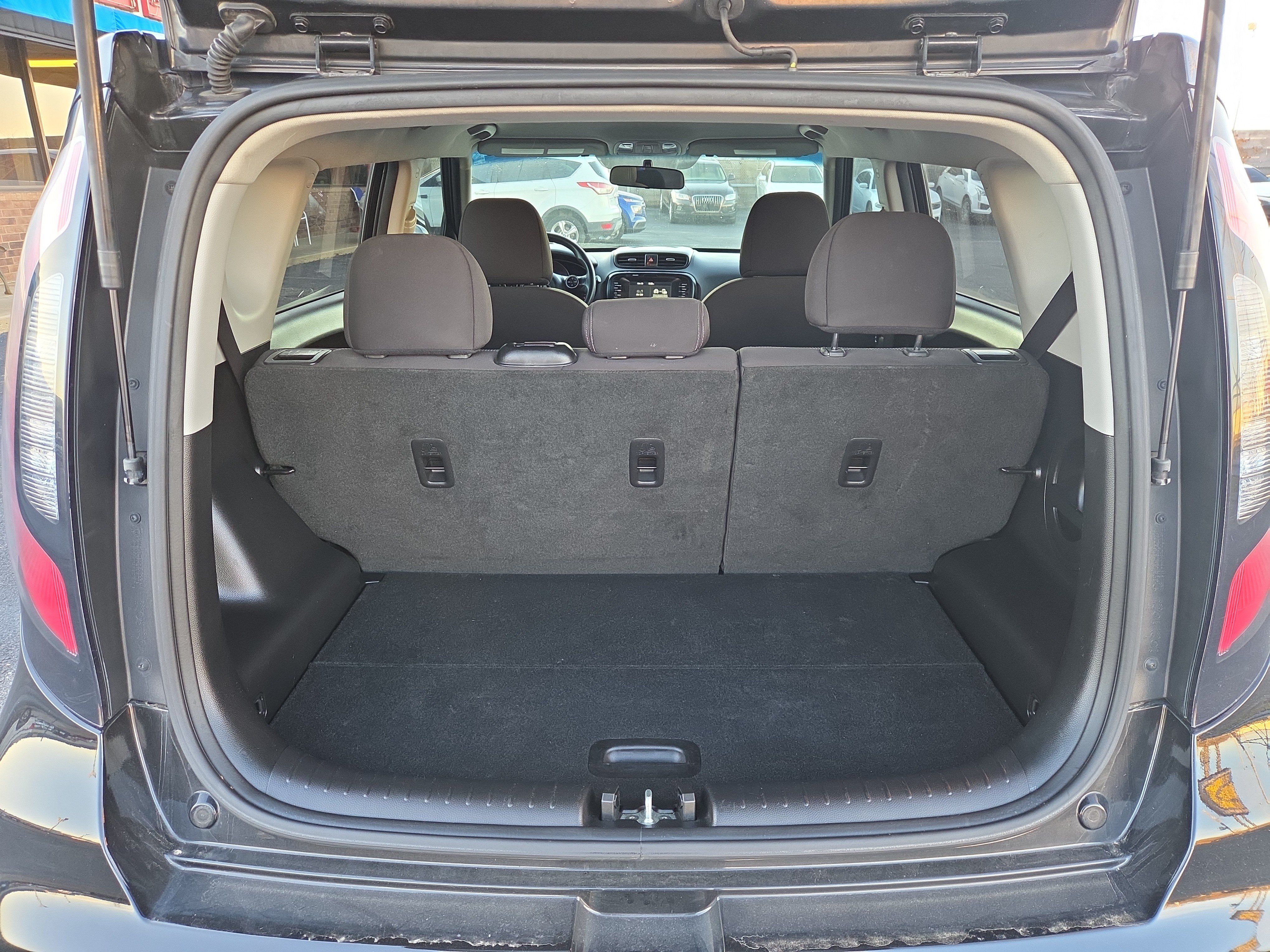 Used 2018 Kia Soul w/ Convenience Package FWD image 14