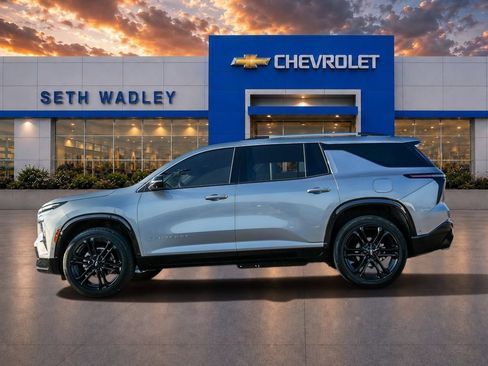Used 2025 Chevrolet Traverse High Country w/ LPO, Floor Liner Package FWD image 4