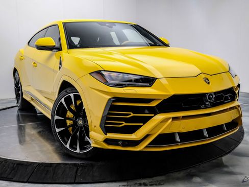 Used 2021 Lamborghini Urus AWD/4WD image 24