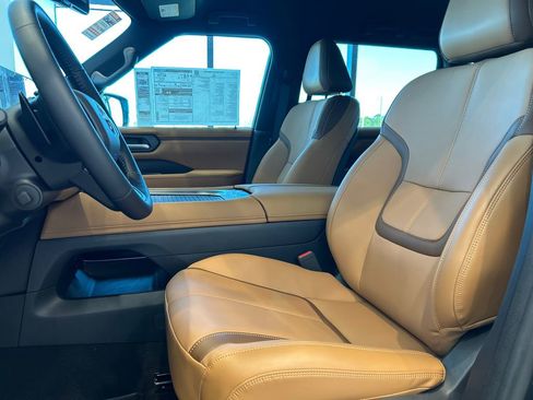 New 2026 Nissan Armada SL w/ Captain's Chari Seat Package image 7