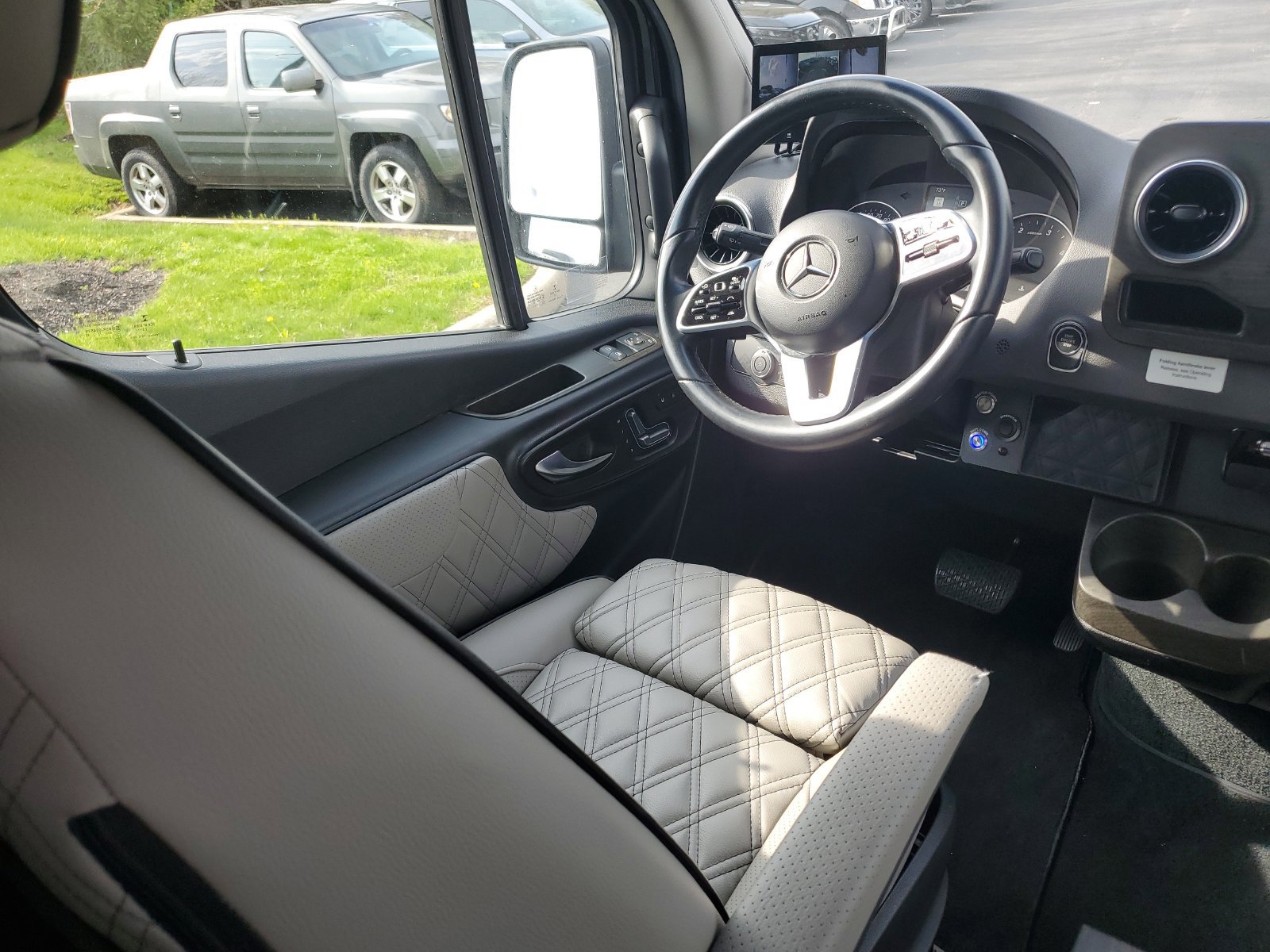 Used 2023 Mercedes-Benz Sprinter 3500 image 9