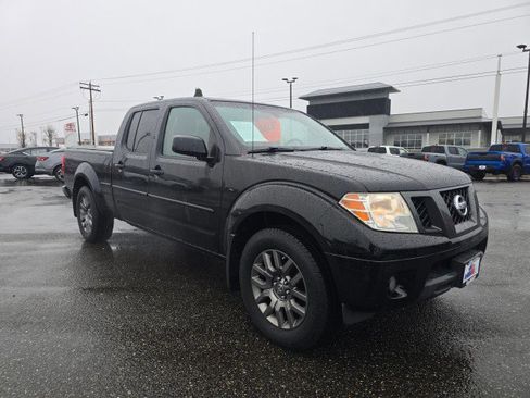 Used 2012 Nissan Frontier SV image 1