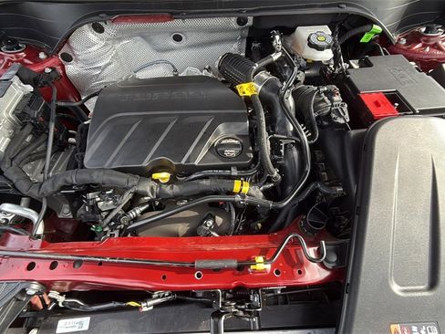 Used 2025 Buick Envista Avenir image 19