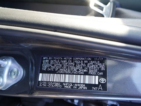 Used 2018 Toyota Prius C Three FWD image 9