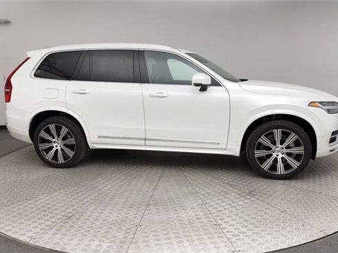 Certified 2024 Volvo XC90 B6 Ultimate image 9