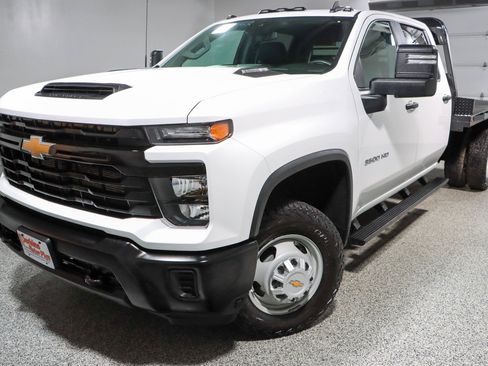 Used 2025 Chevrolet Silverado 3500 W/T w/ WT Convenience Package AWD/4WD image 31