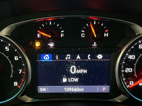 Used 2023 Chevrolet Traverse LT AWD/4WD image 13