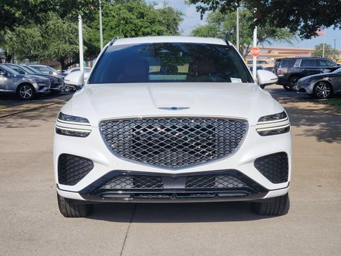 Used 2025 Genesis GV70 3.5T Sport AWD/4WD image 2