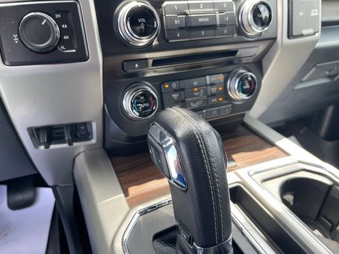 Used 2015 Ford F150 Lariat w/ Equipment Group 502A Luxury AWD/4WD image 23
