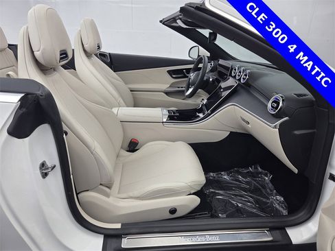 Used 2025 Mercedes-Benz CLE 300 4MATIC Cabriolet image 20