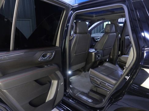 Used 2023 Chevrolet Tahoe RST w/ Luxury Package RWD image 18