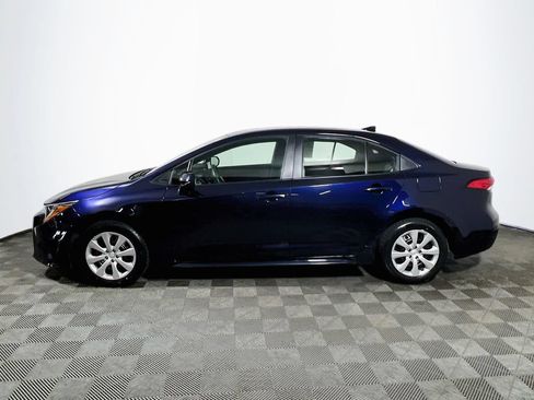 Used 2025 Toyota Corolla LE FWD image 4