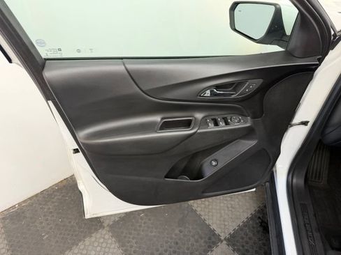 Used 2019 Chevrolet Equinox LT FWD image 21