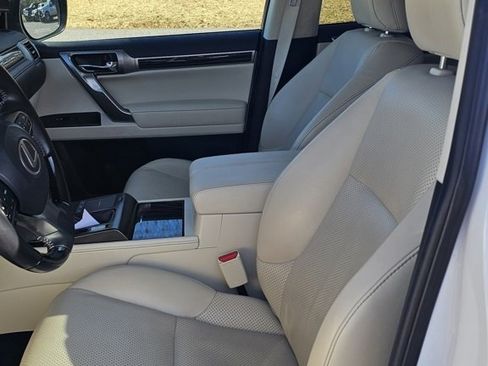 Used 2023 Lexus GX 460 Luxury image 5