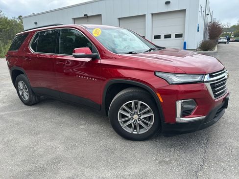 Used 2023 Chevrolet Traverse LT AWD/4WD image 7
