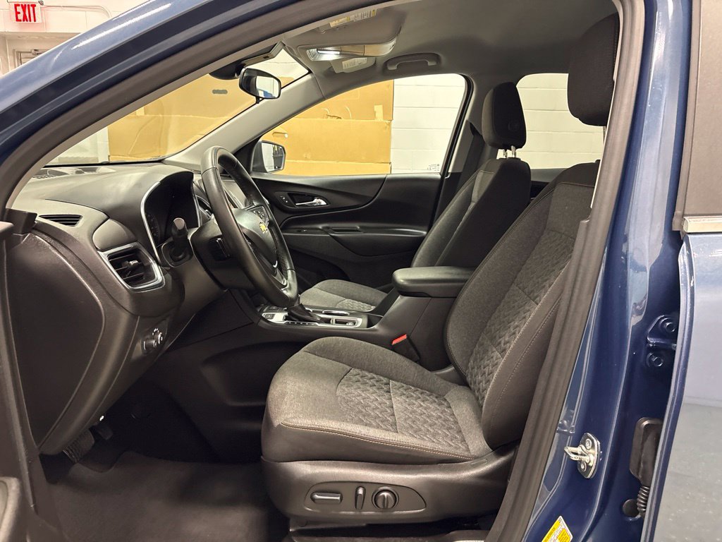 Used 2024 Chevrolet Equinox LT AWD/4WD image 16