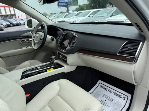 Used 2016 Volvo XC90 T6 Momentum w/ Momentum Plus Package AWD/4WD image 40