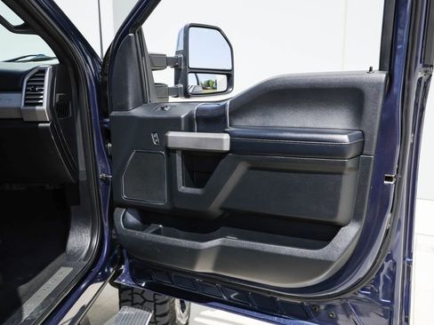 Used 2020 Ford F250 Platinum w/ FX4 Off-Road Package AWD/4WD image 22