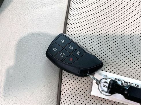Used 2022 GMC Yukon XL Denali RWD image 14