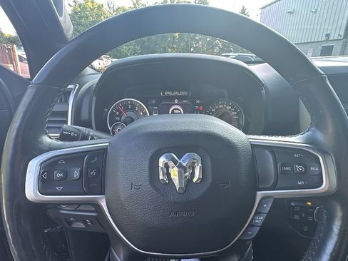 Used 2019 RAM 1500 Big Horn AWD/4WD image 16