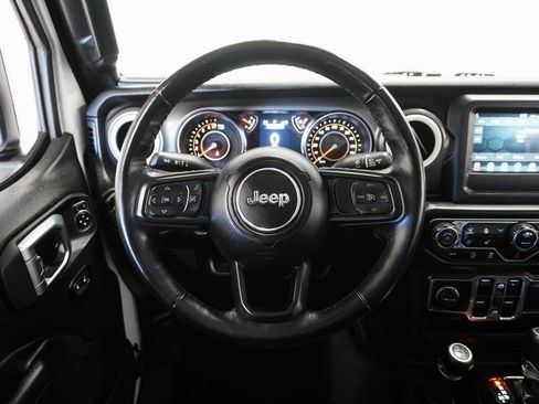 Certified 2022 Jeep Gladiator Willys image 19