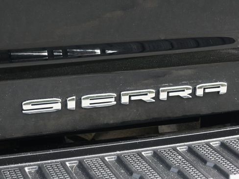 Used 2023 GMC Sierra 2500 Denali w/ Denali Black Diamond Edition AWD/4WD image 39