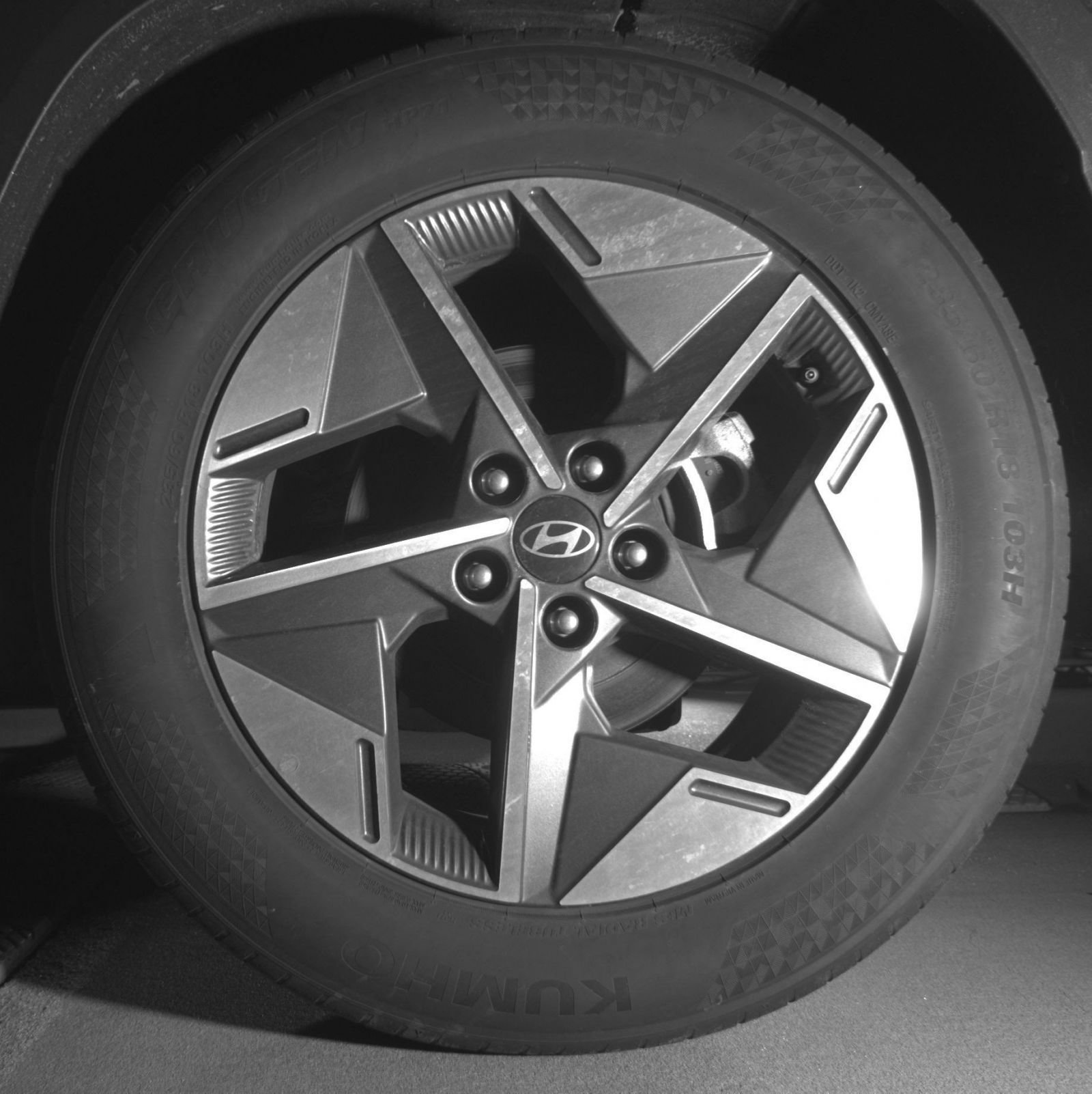 Used 2025 Hyundai Tucson SEL FWD image 16