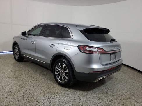 Used 2023 Lincoln Nautilus FWD image 4
