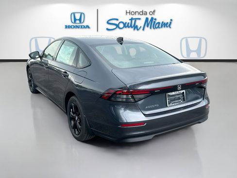 New 2025 Honda Accord SE image 4