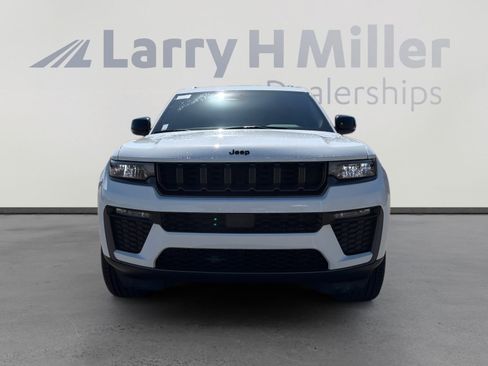 New 2026 Jeep Grand Cherokee L Limited AWD/4WD image 9