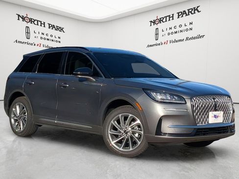 New 2026 Lincoln Corsair Premiere FWD image 1