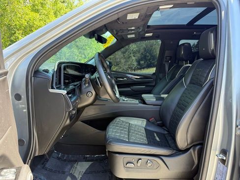 Certified 2024 Cadillac Escalade V w/ LPO, ONYX Package AWD/4WD image 24