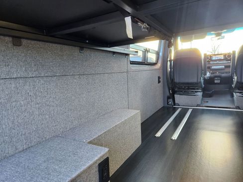 Used 2025 Mercedes-Benz Sprinter 2500 image 16