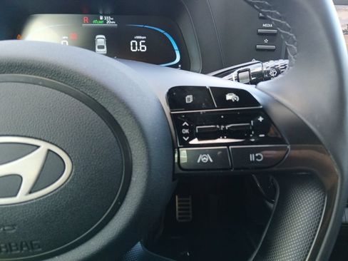 Certified 2025 Hyundai Elantra Sport FWD image 23