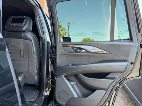 Used 2016 Cadillac Escalade Platinum AWD/4WD image 36