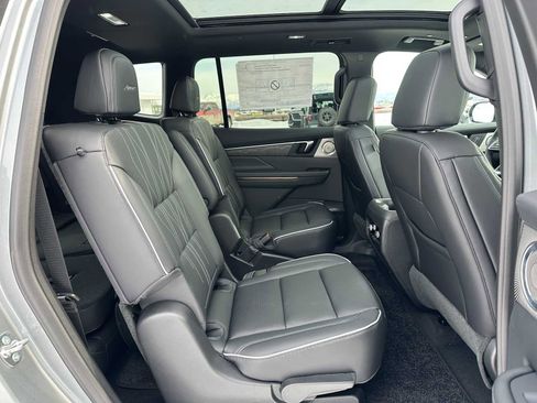 New 2026 Buick Enclave Avenir w/ Super Cruise Package AWD/4WD image 12