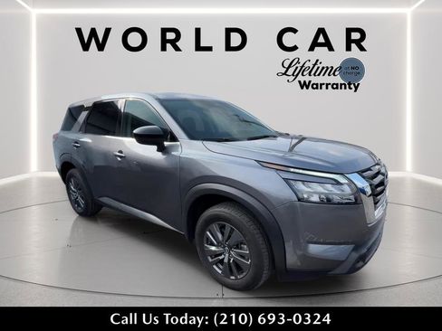 Used 2025 Nissan Pathfinder S FWD image 1