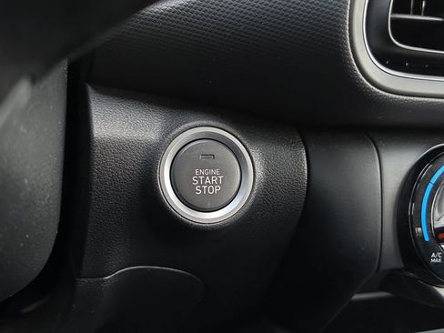 Used 2022 Hyundai Kona SEL FWD image 26