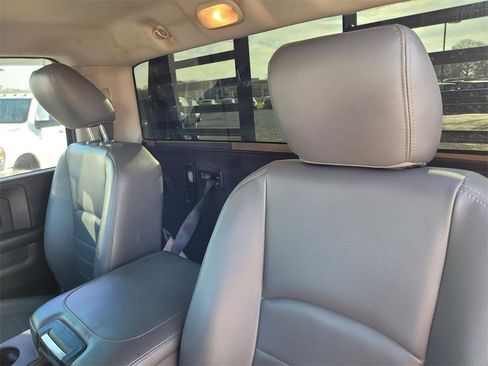 Used 2018 RAM 3500 Tradesman w/ Chrome Appearance Group image 24