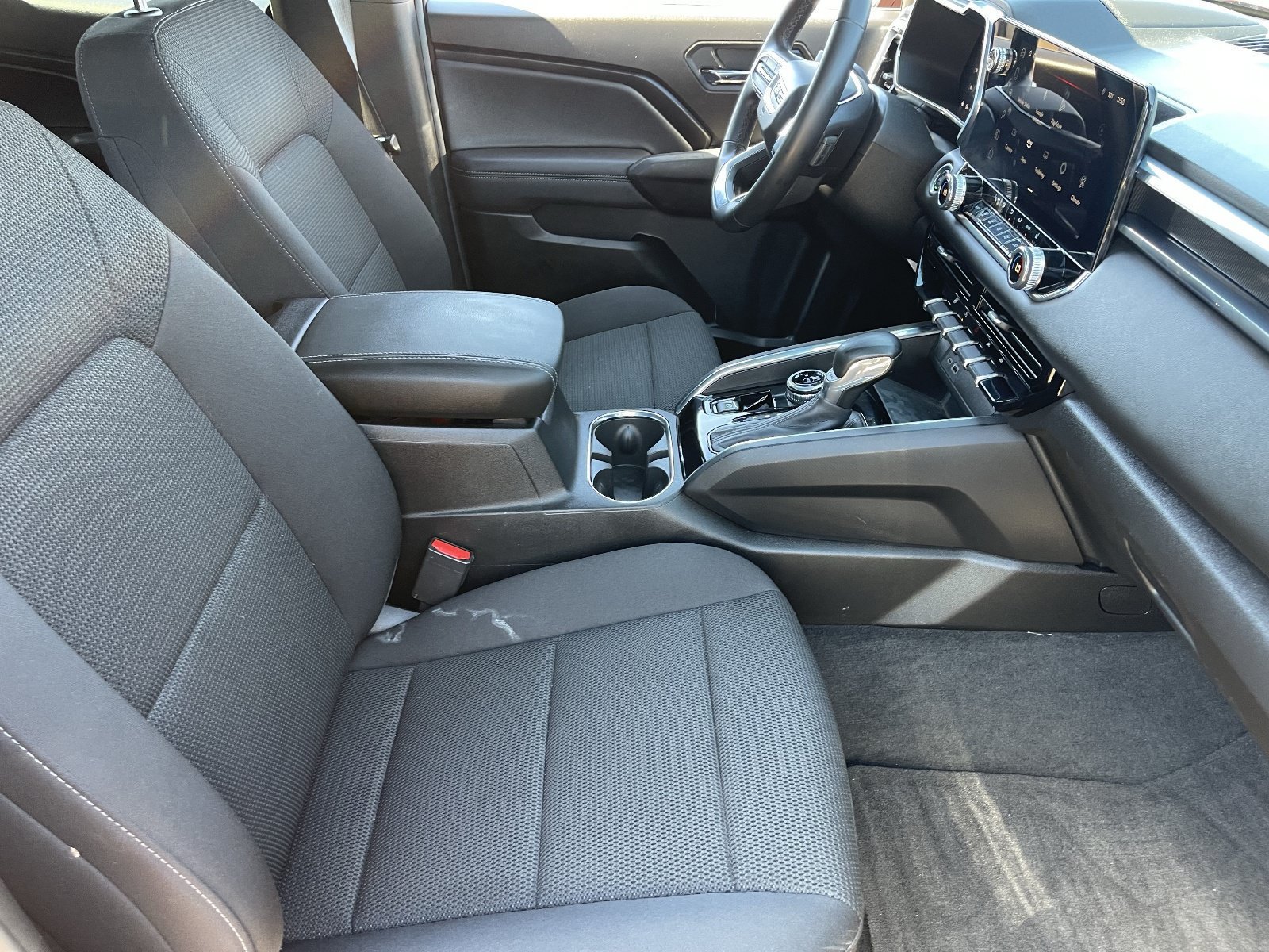 Used 2024 GMC Canyon Elevation w/ Convenience Package AWD/4WD image 12